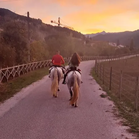 La Hacienda Del Campo Потес